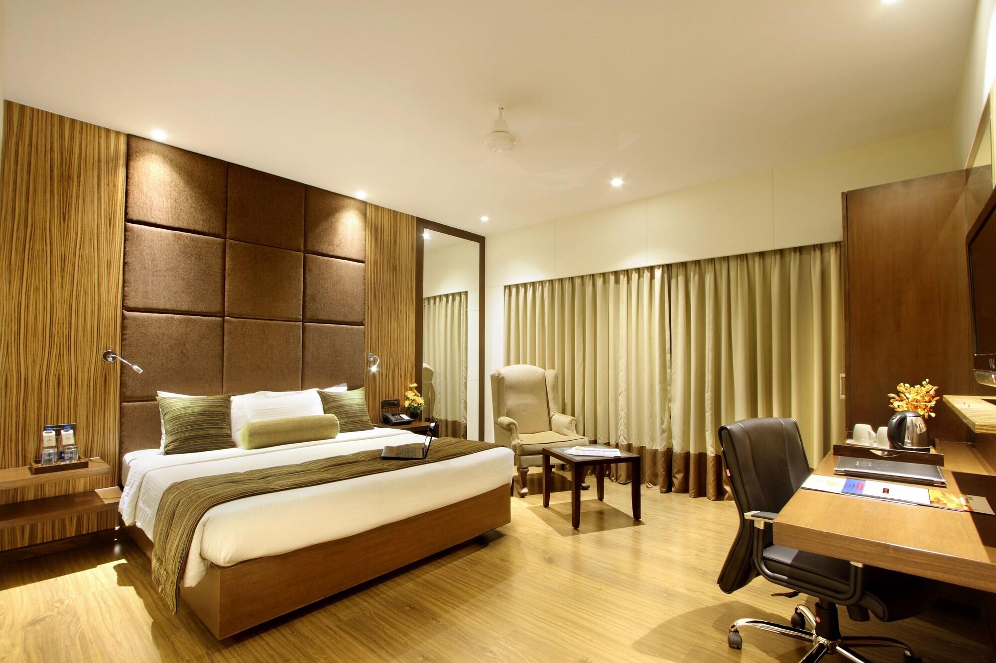 ואדודרה Hotel Express Towers מראה חיצוני תמונה