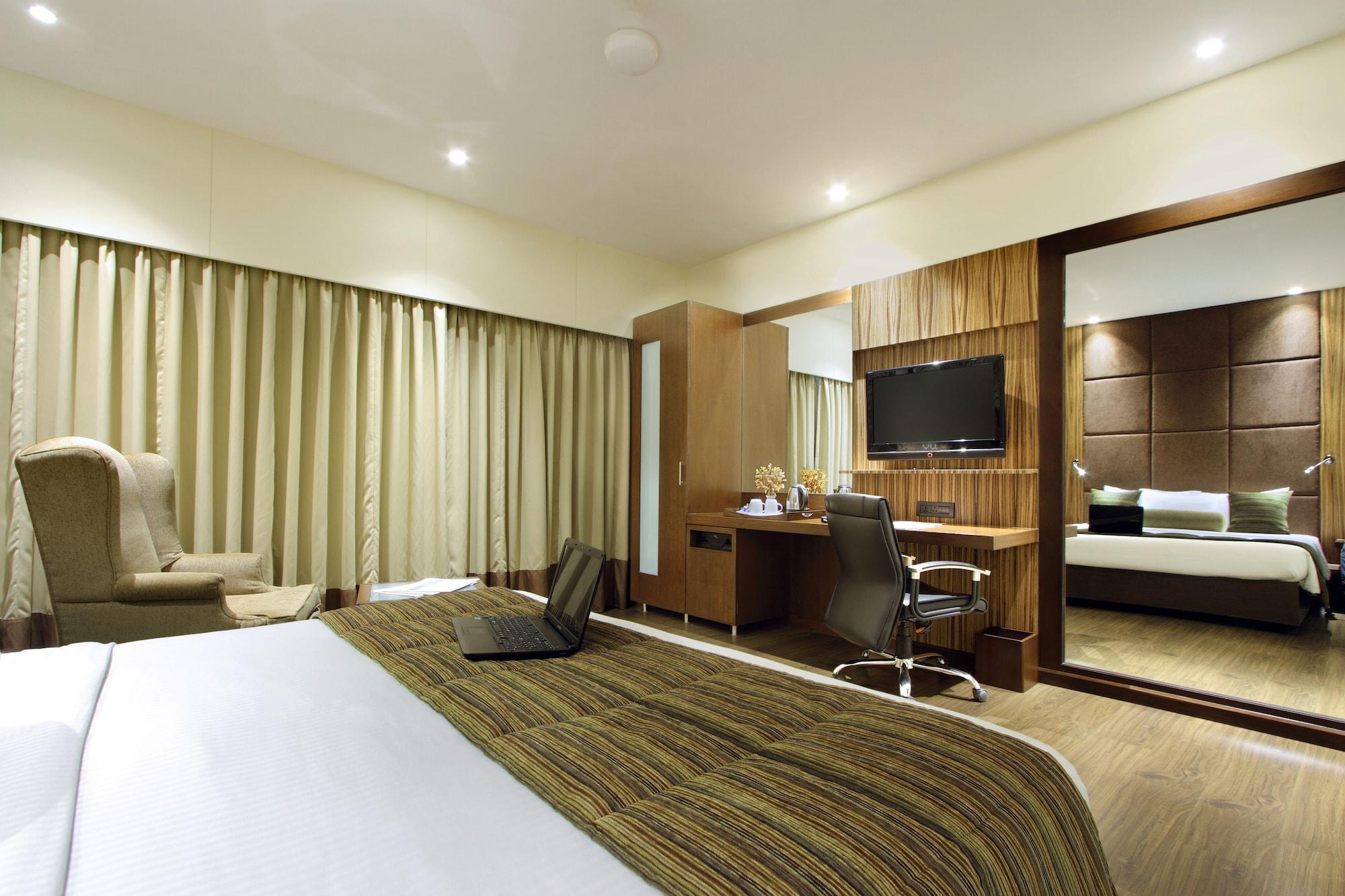 ואדודרה Hotel Express Towers מראה חיצוני תמונה