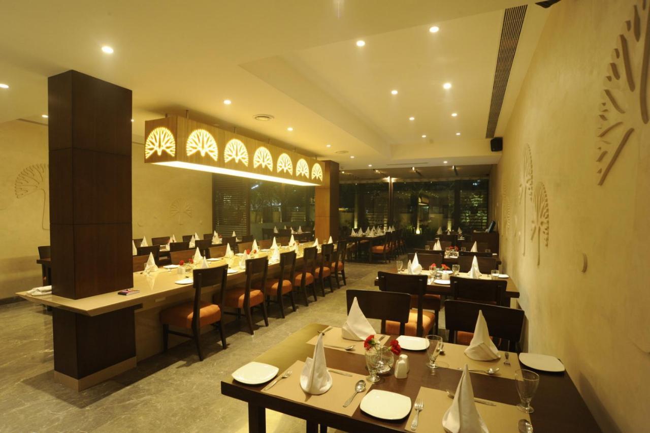 ואדודרה Hotel Express Towers מראה חיצוני תמונה